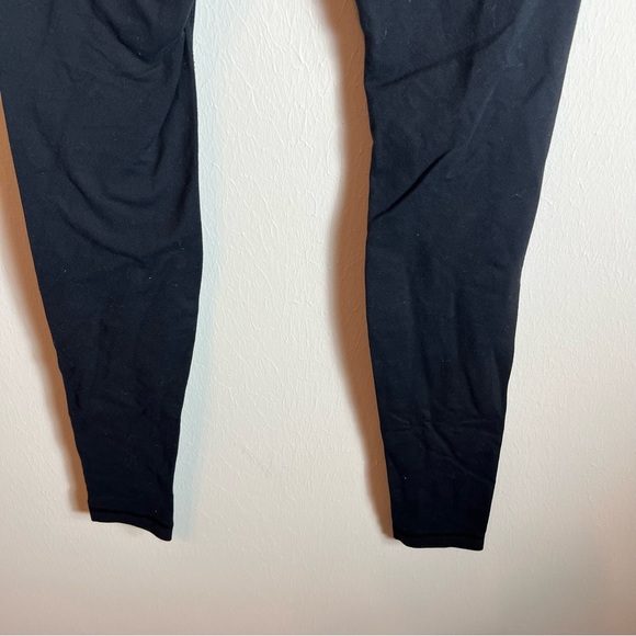 Lululemon black leggings size 4 wunder under - Picture 9 of 10